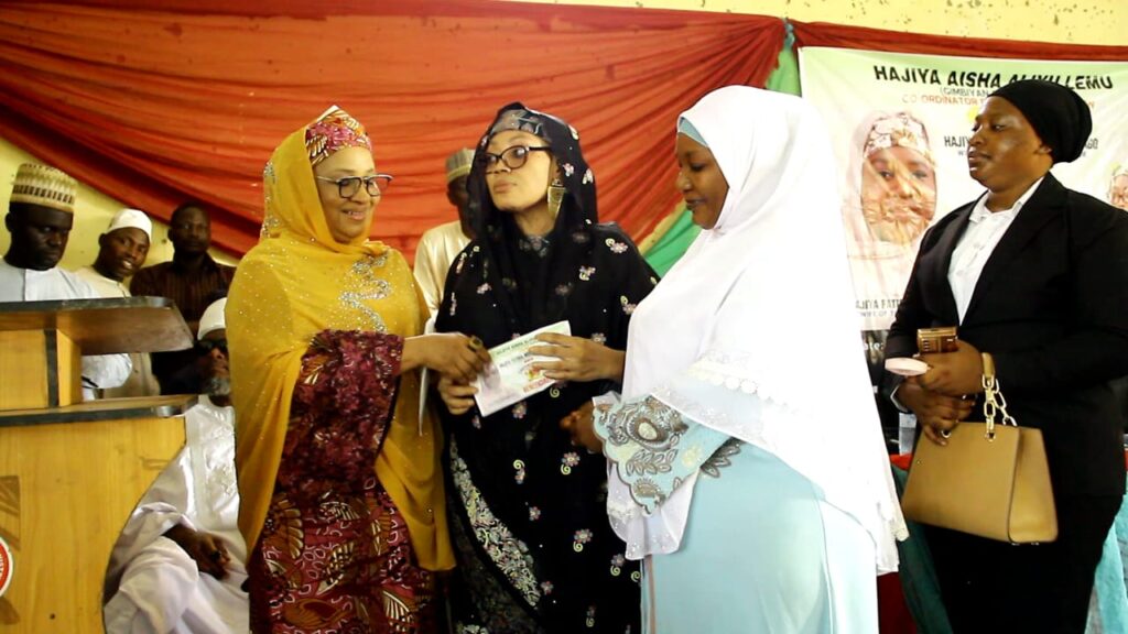 400 women petty traders, small-scale medium business owners empowered in Niger State IMG 20241202 WA0011.jpg